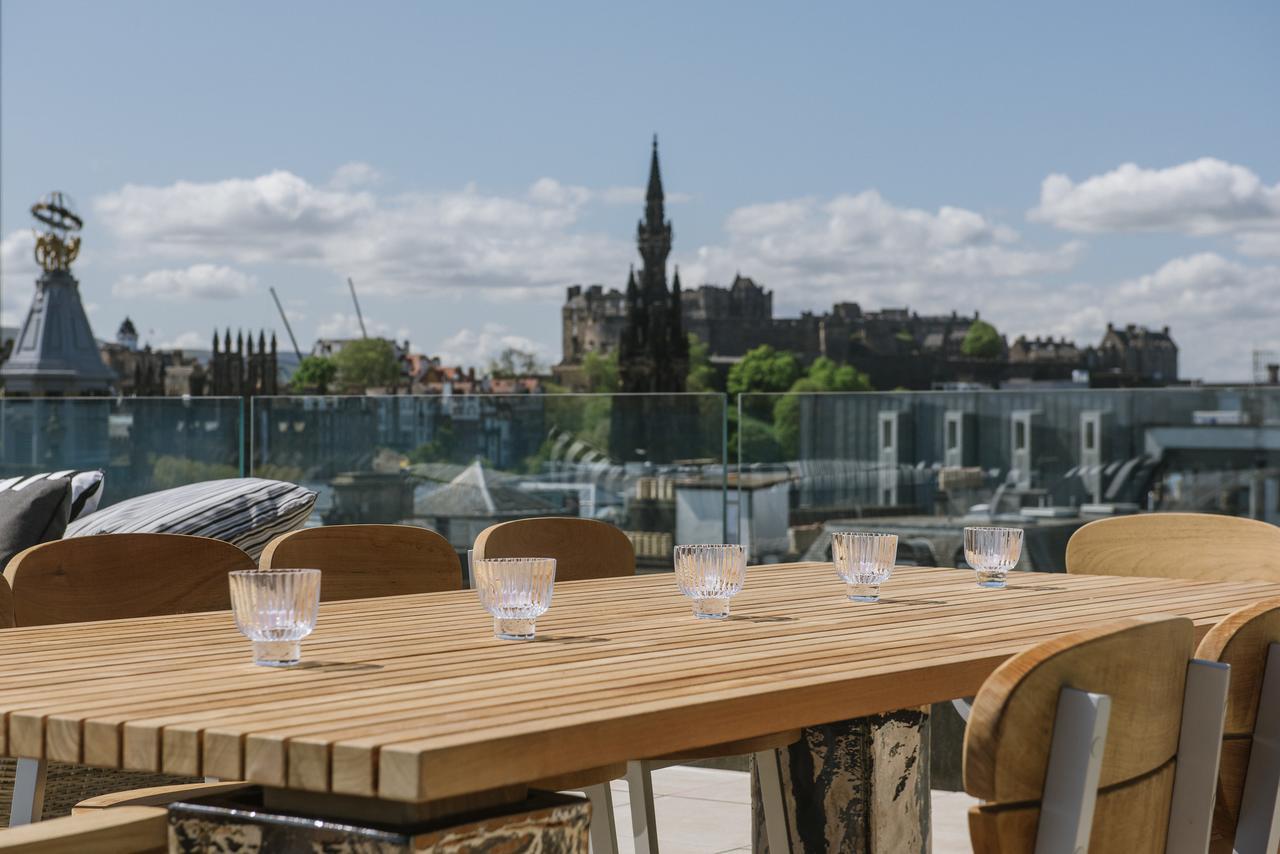 슈발 디 에든버러 그랜드 아파트 호텔 외부 사진 The rooftop bar at the Edinburgh Marriott Hotel